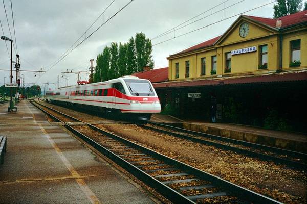  Rekordni Pendolino spredaj...