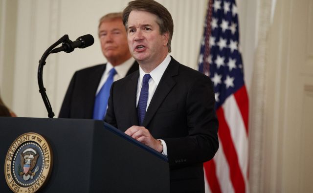 Kavanaugh je pred 20 leti preganjal Clintona, a zdaj je prepričan, da bi moral biti predsednik ZDA bolj zaščiten pred pregonom. FOTO: Evan Vucci/AP