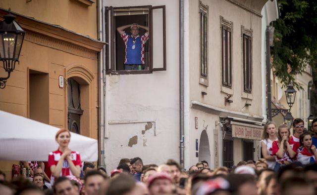 Pisateljica Slavenka Drakulić opozarja na posledice spreminjanja vrednot v družbi, ki se še posebej kažejo v odnosu do žensk.  FOTO: Voranc Vogel/Delo