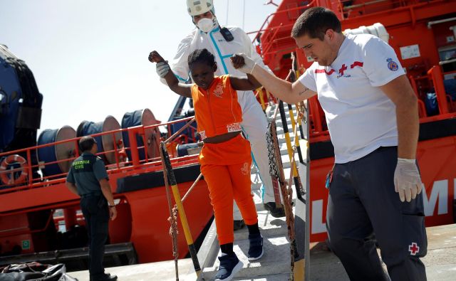 Glavna vstopna točka za begunce in migrante, ki v Španijo vstopijo po morju, je Andaluzija. FOTO: Jon Nazca/Reuters
