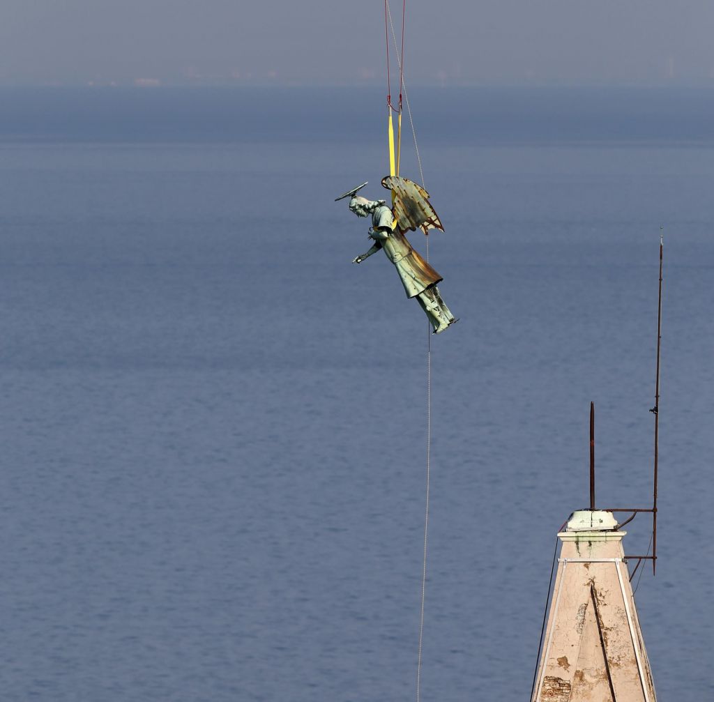 FOTO:Kako je nadangel Mihael poletel