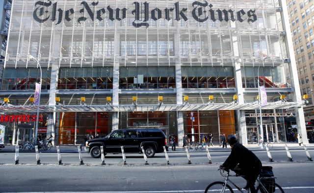 New York Times ima sedaj skupaj 3,8 milijona naročnikov, od tega 2,9 milijona digitalnih, ki plačajo na leto najmanj 98 dolarjev. FOTO: Shannon Stapleton/Reuters