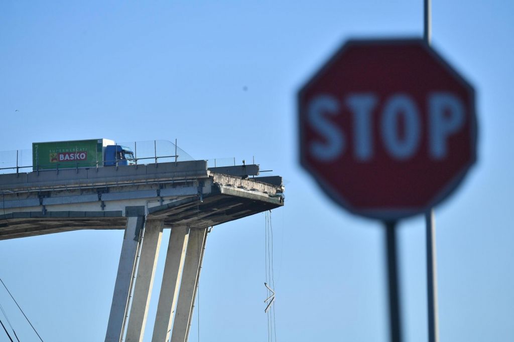 FOTO:Viadukt je bil sporen že več let