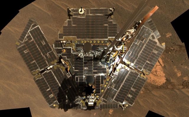 Solarni paneli roverja Opportunity. FOTO: Nasa