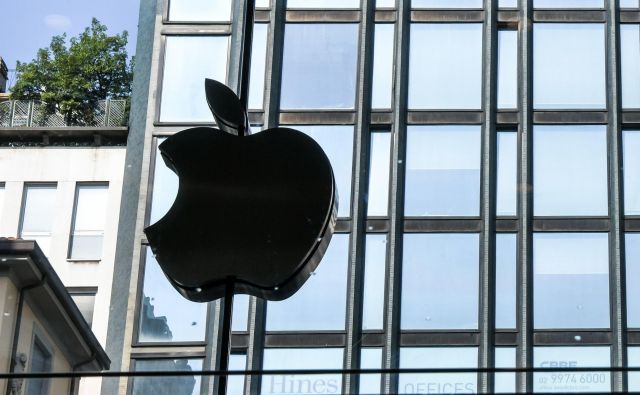 Apple se je znašel na udaru, potem ko je državna televizija CCTV prejšnji mesec podjetje obtožila, da omogoča razcvet nezakonitih iger na srečo.  FOTO: Piero Cruciatti/Afp