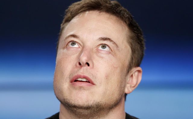 Opravičilo Elona Muska zaradi arogantnega vedenja ob predstavitvi četrtletnih rezultatov je bilo ocenjeno za najdražje opravičilo v zgodovini. Kako drag bo fiasko z nameravanim umikom delnic z borze? Foto Joe Skipper Reuters