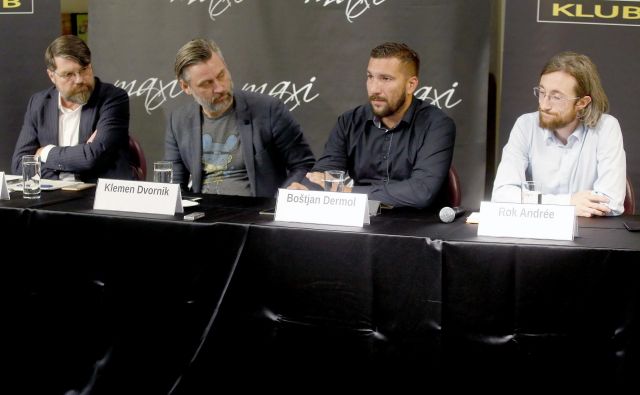 Luka Novak, Klemen Dvornik, Boštjan Dermol in Rok Andree na tiskovni konferenci o avtorskih pravicah v EU. FOTO: Roman Šipić/delo