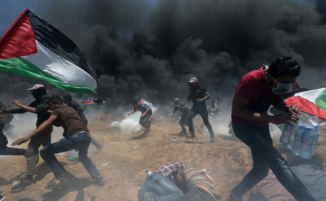 Agencija ZN opozarja, da bo letos težko zagotovila pomoč palestinskim beguncem. FOTO: Ibraheem Abu Mustafa/Reuters