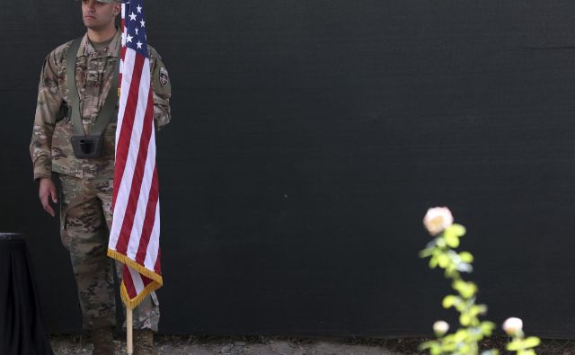 Na evropskem poveljstvu ameriške vojske so pojasnili, da okrepitev vojske kaže na trajno zavezanost ZDA Natu. FOTO: Massoud Hossaini/Ap