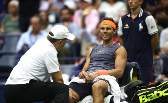 Rafael Nadal tretjega niza enostavno ne bi mogel odigrati. FOTO: Julian Finney/AFP