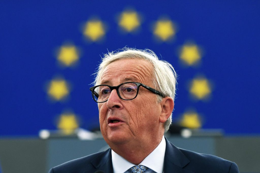 Junckerju očitali, da nima stika z realnostjo
