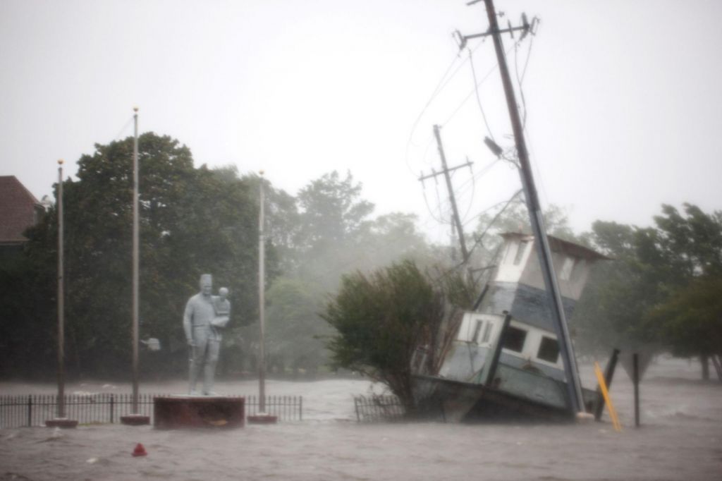 FOTO:Orkan Florence zahteval prve smrtne žrtve