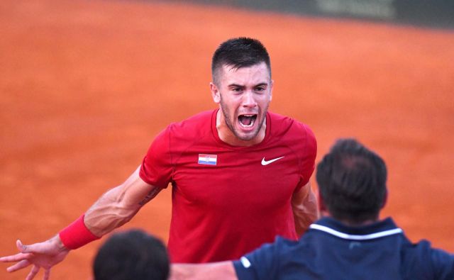 Borna Ćorić je tretjič Hrvaški priigral odločilno točko v peti partiji.<br />
Foto AFP