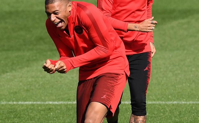 Kylian Mbappe (levo) in Neymar sta ob koncu tedna počivala, danes pa bosta igrala.<br />
FOTO AFP