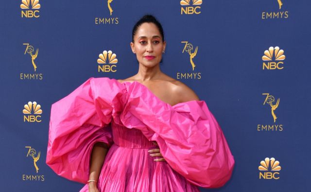 O Tracee Ellis Ross in njeni obleki se je naveč govorilo na tokratnjih emmyjih. FOTO: Valerie Macon/AFP