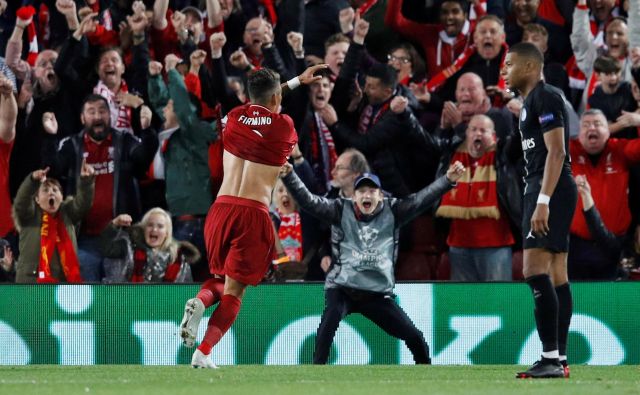 Roberto Firmino je izničil izenačujoči zadetek Kyliana Mbappeja (desno) in Liverpoolu prinesel prestižno zmago. FOTO: Reuters