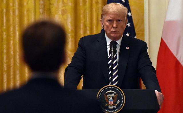 »Jaz sem kralj dolga, nihče ne pozna dolga bolje od mene,« se je Trump leta 2016 kot predsedniški kandidat hvalil na televizijski mreži <em>CBS</em>. Foto: Nicholas Kamm/Afp