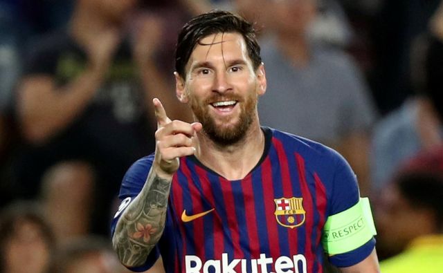 Lionel Messi je zaznamoval prvo kolo lige prvakov s tremi doseženimi goli na tekmi Barcelone in PSV.