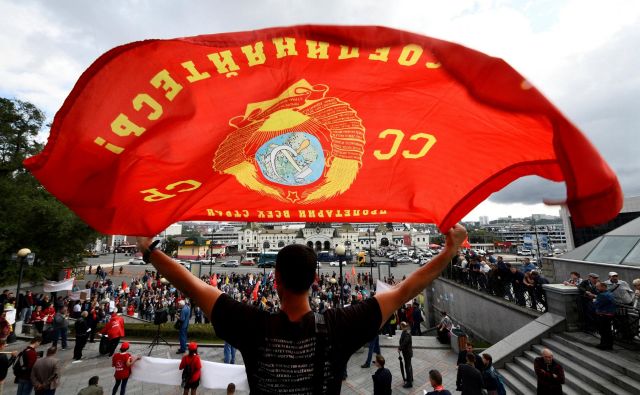 Nezadovoljstvo nad reformami so nekateri izražali na protestih po več ruskih mestih. Foto: Reuters