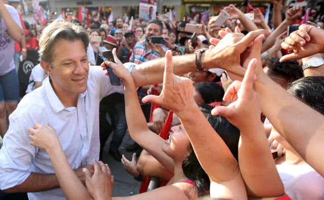 Predsedniški kandidat Delavske stranke Fernando Haddad. FOTO: Paulo Whitaker/Reuters Foto Paulo Whitaker/reuters Reuters