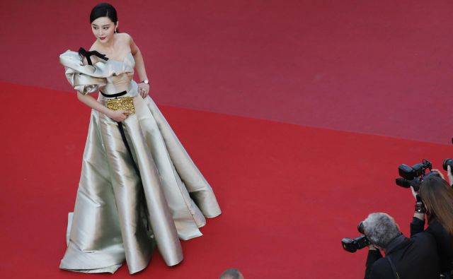 Fan Bingbing na letošnjem festivalu v Cannesu, potem se je zanjo izgubila vsaka sled ... FOTO: Reuters