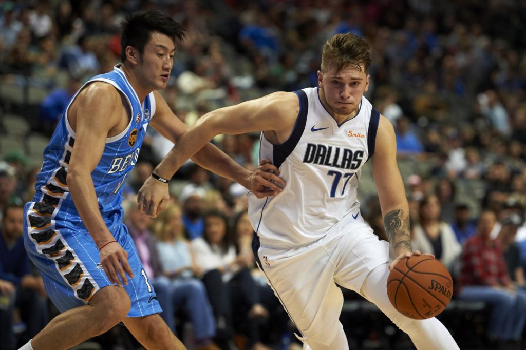 FOTO:Luka Dončić navdušil ob prvencu (VIDEO)