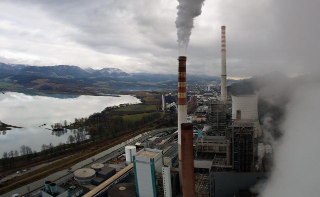 Če bo Slovenija hotela doseči cilj 1,5 stopinje Celzija, bo morala odreči politično in finančno podporo fosilnim virom. Foto: Roman Šipić