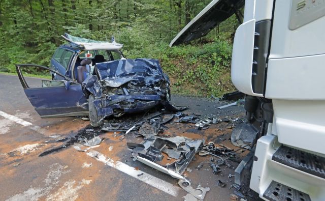 Prometna nesreča s smrtnim izidom FOTO: Tadej Regent