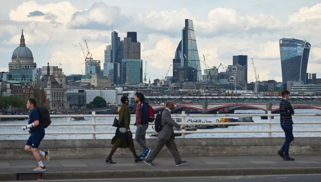 Britanska vlada pričakuje izginotje 5000 delovnih mest