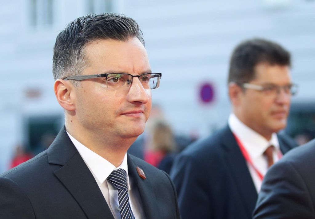 Šarčevi tudi uradno med liberalce