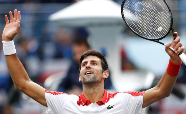 Novak Đoković ni v drugem nizu oddal niti igre. FOTO: Aly Song/Reuters