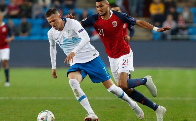 V zadnjih pol ure, kolikor je igral, je Josip lličić razkril, kaj manjka in kako nepogrešljiv je zvezdnik Atalante v mladi in neizkušeni slovenski reprezentanci. FOTO: AFP