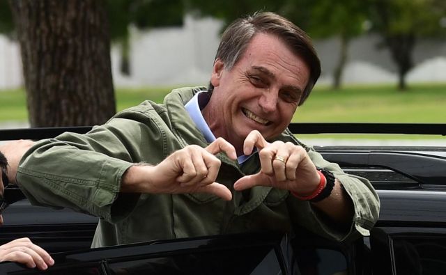 Jair Bolsonaro je na volitvah zmagal na pogon lažnih novic, rasizma, homofobije, šovinizma, militarizma, protimigrantstva ... FOTO: AFP