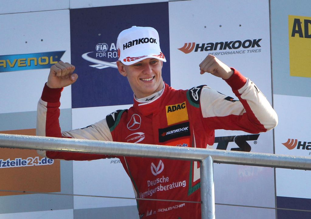 Mick Schumacher kronani dedič Schumacherjeve dinastije