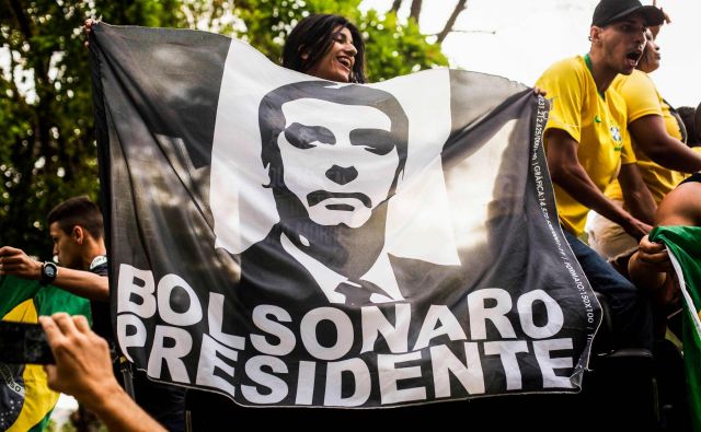 Jair Bolsonaro je s svojimi skrajnimi stališči prepričal veliko Brazilcev, a jih tudi veliko odvrnil. Foto AFP