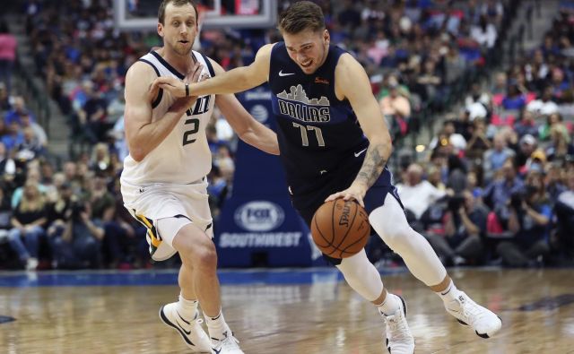 Luka Dončić se je ustavil pri 14 točkah. FOTO: Reuters