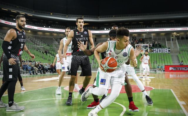 Jusuf Sanon in soigralci se še niso odkupili za polom proti Virtusu. FOTO: Uroš Hočevar