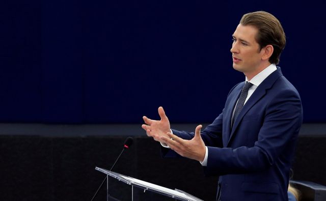 »Odločili smo se, da se ne bomo pridružili dogovoru,« je pred današnjo sejo vlade povedal avstrijski kancler Sebastian Kurz<strong>. </strong>FOTO: Vincent KesslerIReuters