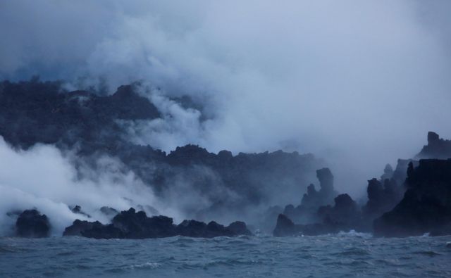 Oceani so absorbirali več toplote, kot so znanstveniki menili do zdaj. FOTO: Terray Sylvester/Reuters