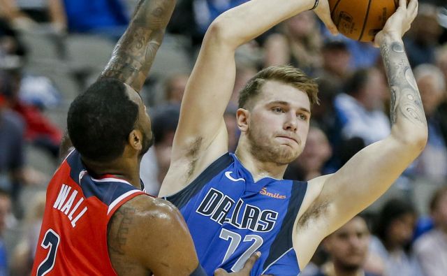 Luka Dončić je bil s 23 točkami najboljši strelec svojega moštva. FOTO: Brandon Wade/AP