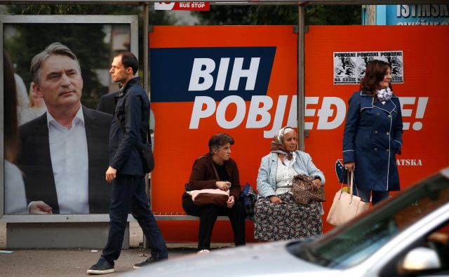 Izvolitev Komšića za hrvaškega člana predsedstva BiH je dvignila veliko prahu, čeprav je bil po mnenju Inzka izvoljen skladno z veljavno volilno zakonodajo. FOTO: Reuters