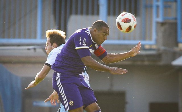 Marcos Tavares je zabil prvi in zadnji vijolični gol. FOTO: Jože Suhadolnik/Delo