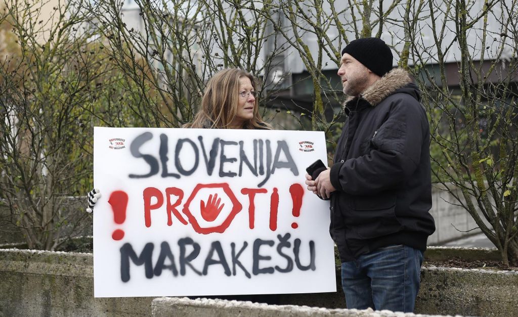 FOTO:Janša predlagal referendum o migrantskem dogovoru