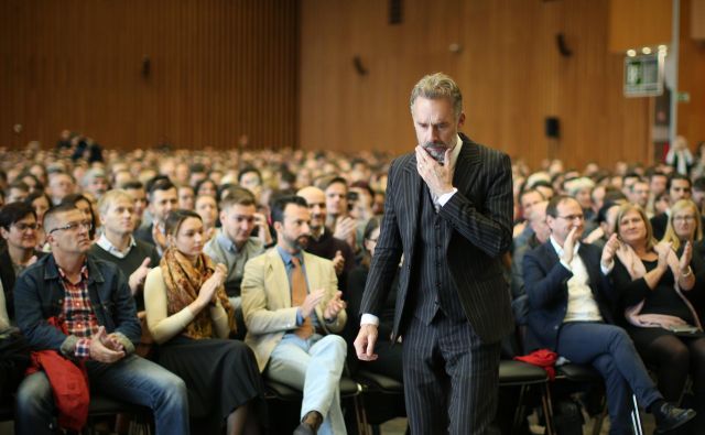 Kanadski klinični psiholog Jordan Peterson je novembra predaval v Ljubljani.  FOTO: Jure Eržen/Delo