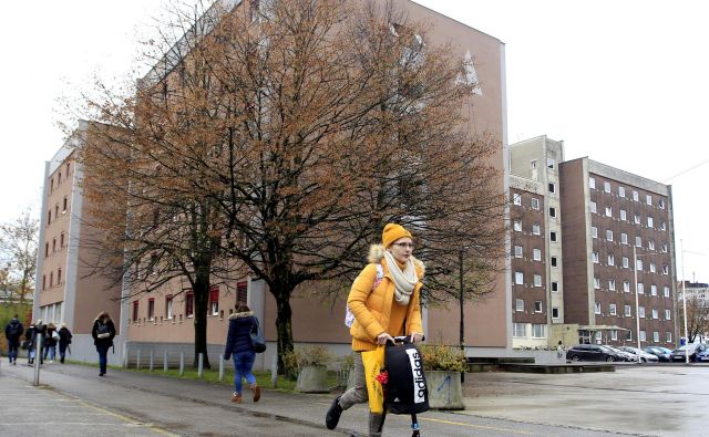 Študentski domovi v Ljubljani so konec novembra polni, zato novih prosilcev ne morejo sprejeti. Foto Roman Šipić