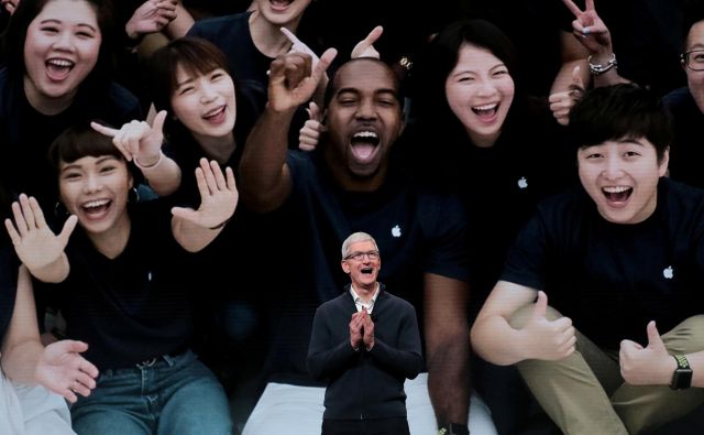 Tim Cook, glavni direktor družbe Apple.  FOTO: Reuters