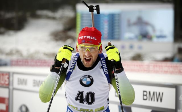 Jakov Fak se je že na začetku sezone približal stopničkam. FOTO: Matej Družnik/Delo