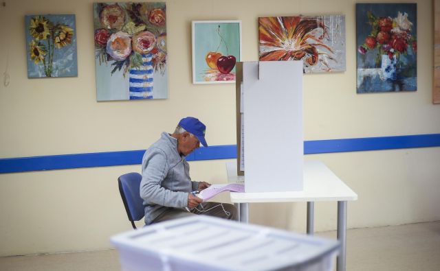 Pomembno je, da imajo kandidat, predstavnik liste ali volivci pozneje možnost izpodbijanja izidov. FOTO: Jože Suhadolnik/Delo