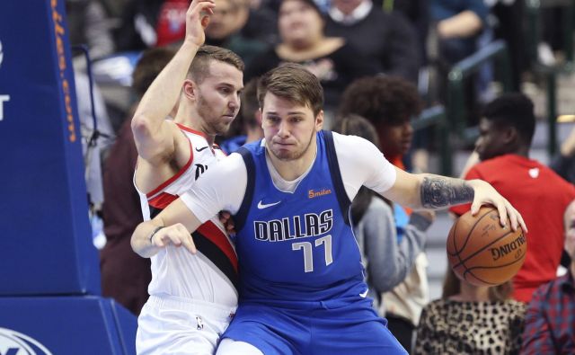 Luka Dončić bo še nosil reprezentančni dres, če bo le zdrav. FOTO: Kevin Jairaj/Reuters