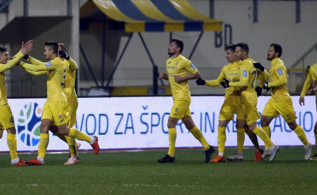 Domžalčani so jesenski del končali z zmago. FOTO: Blaž Samec/Delo